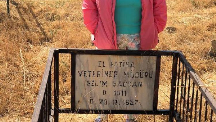 Selda Bağcan, Vanda babasının mezarını ziyaret etti