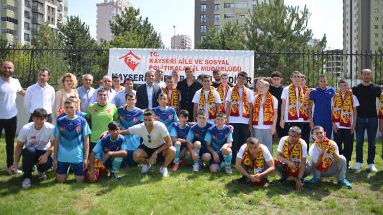 Kayserispor’dan rehabilitasyon merkezine ziyaret