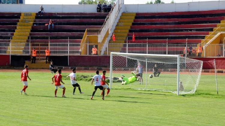 Van BŞB. - Sarıkamış Gençlerbirliği Spor: 2-0