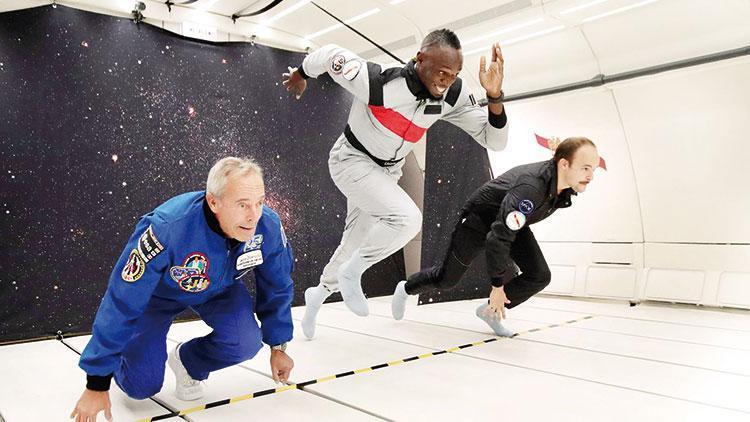 Astronotlarla havada yarıştı