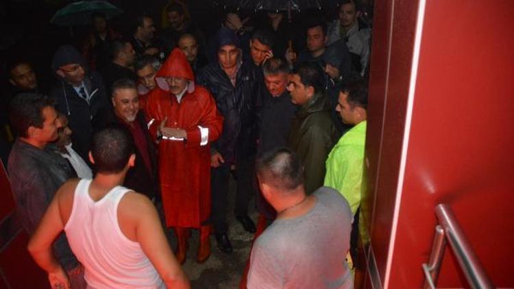 Selin vurduğu Bandırma’da metrekareye 130 kilogram yağış düştü (2) Yeniden