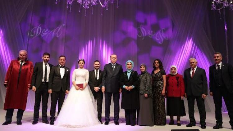 Cumhurbaşkanı Erdoğan nikah şahidi oldu