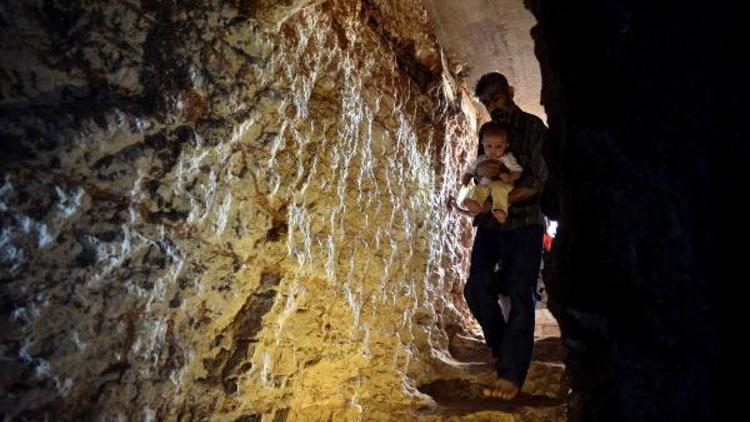 İdlib’de evlerin altı sığınağa dönüştürüldü