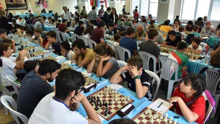 Kurtuluşa özel satranç turnuvası sonuçlandı