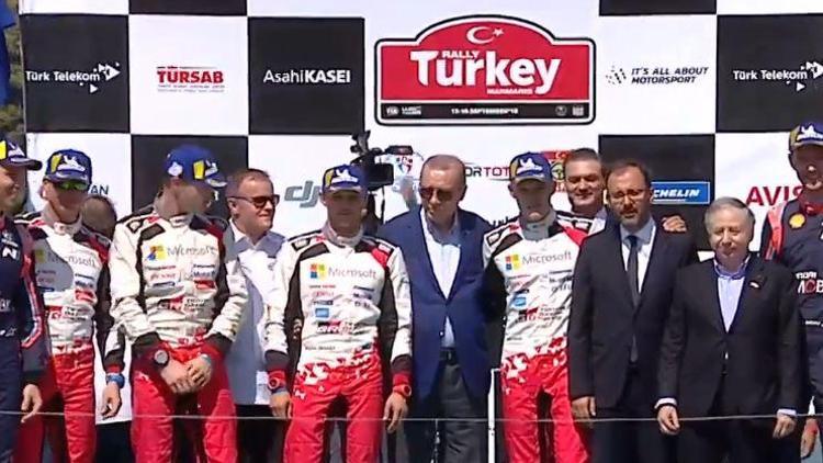 Şampiyon rallicilere ödüllerini Cumhurbaşkanı Erdoğan verdi