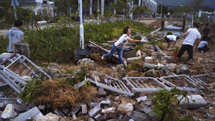 Çinde tayfun: 4 ölü, 200den fazla yaralı