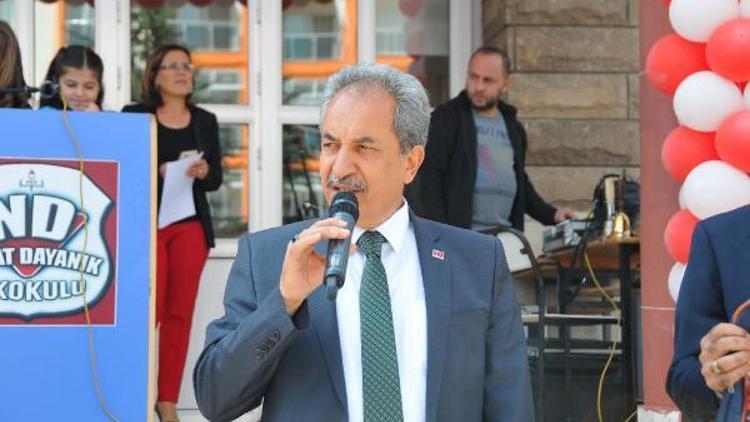 Akşehir Belediyesinden 2500 öğrenciye kırtasiye yardımı