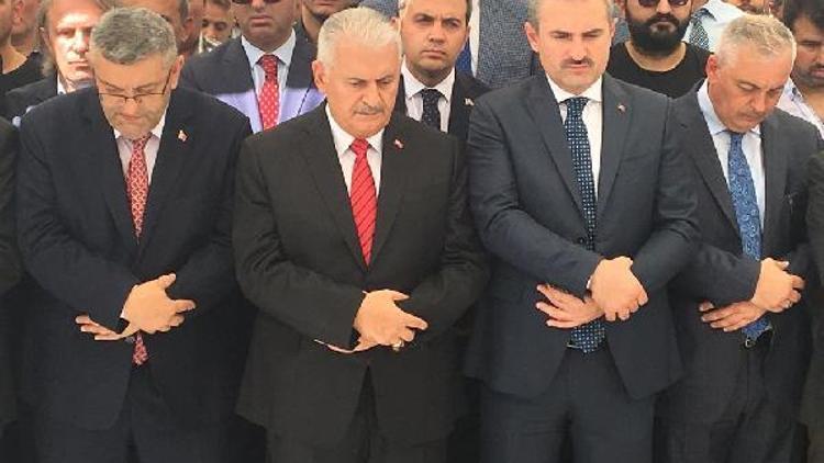 TBMM Başkanı Yıldırım, dayısının eşinin cenaze törenine katıldı