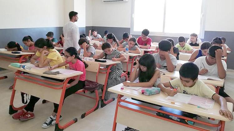 Adanada ücretsiz eğitim için 25 bin öğrenci sınava girdi