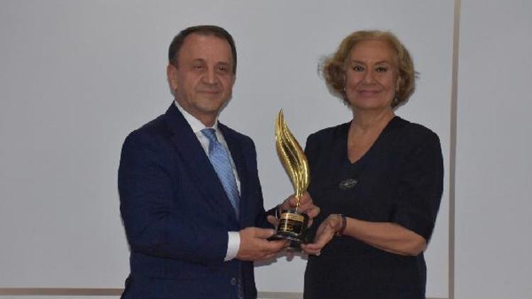 Işıklar’a Yılın Belediye Başkanı Ödülü verildi