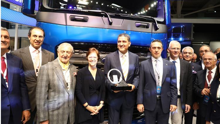 Ford Trucksın yeni çekicisi F-MAXa büyük ödül