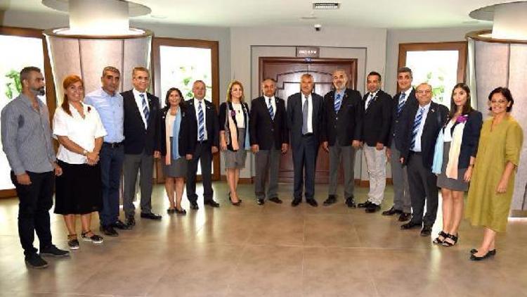 Seyhan Rotary Kulübüne kütüphane desteği