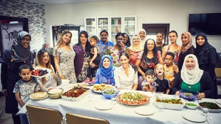 Meghan Markle’dan Grenfell Kulesi kazazedelerine destek için yemek kitabı