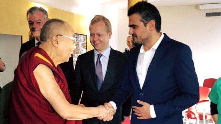 Türkiye kökenli milletvekili, Dalai Lama’dan destek istedi