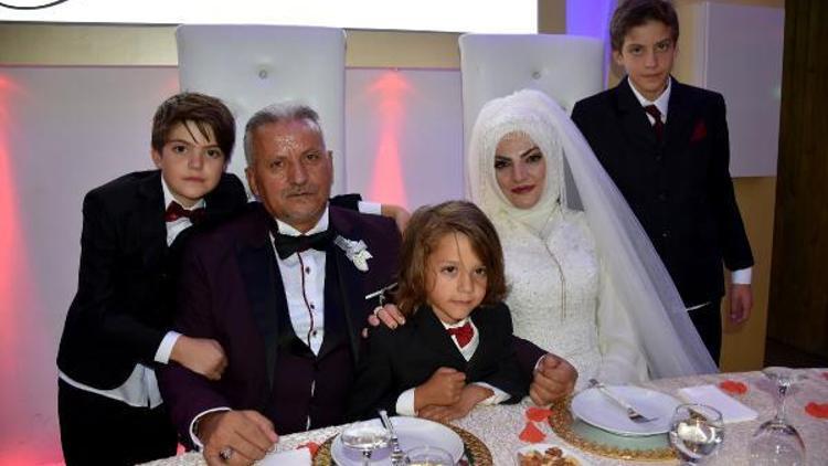 Suriyeli gelin, 13 yıl sonra düğün heyecanı yaşadı