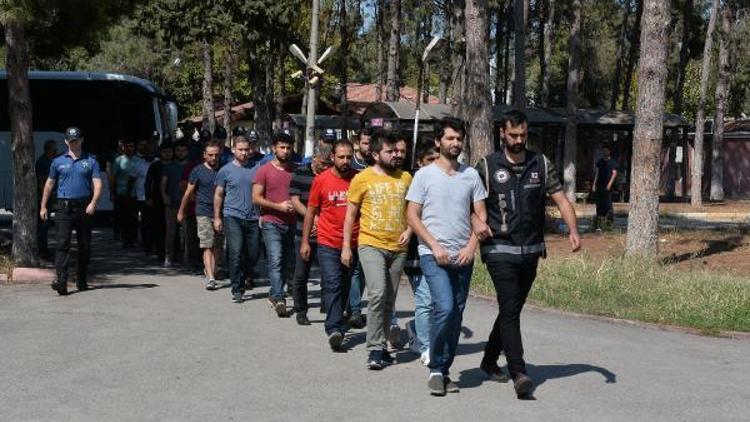 Adanada 12 asker FETÖden tutuklandı