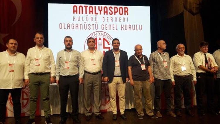 Antalyasporda dernek başkanı Ali Şafak Öztürk oldu
