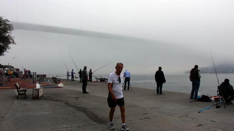 İstanbul  Boğazında sis etkili oluyor