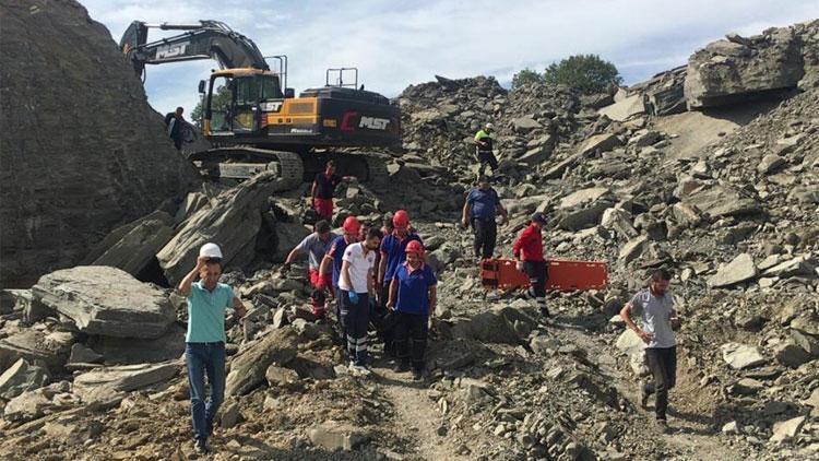 Toprak altında kalan kamyon şoförünün cesedine ulaşıldı