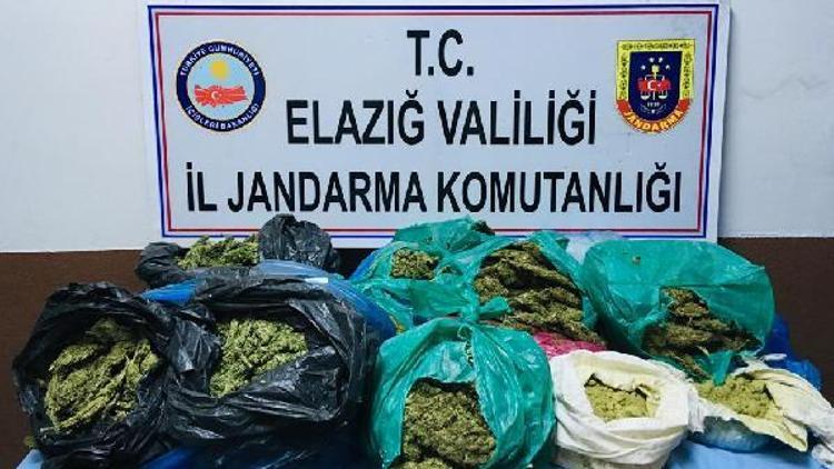 Elazığda 22 kilo esrara 5 gözaltı