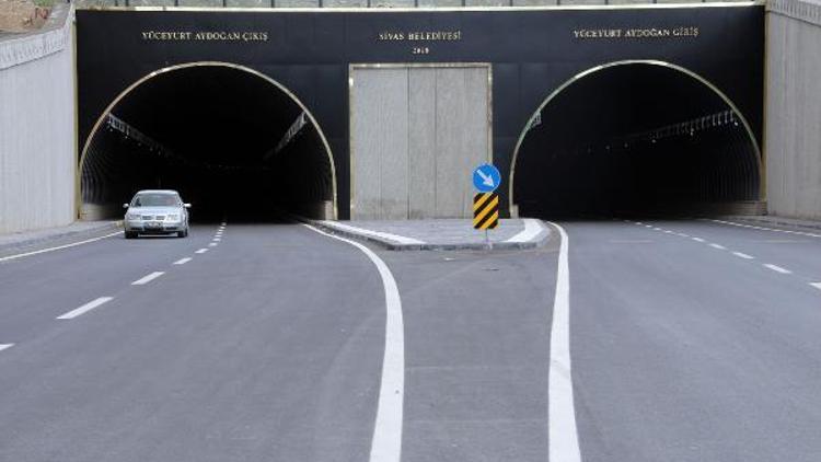 Sivasta trafiği rahatlatacak Mevlana Tüneli açıldı