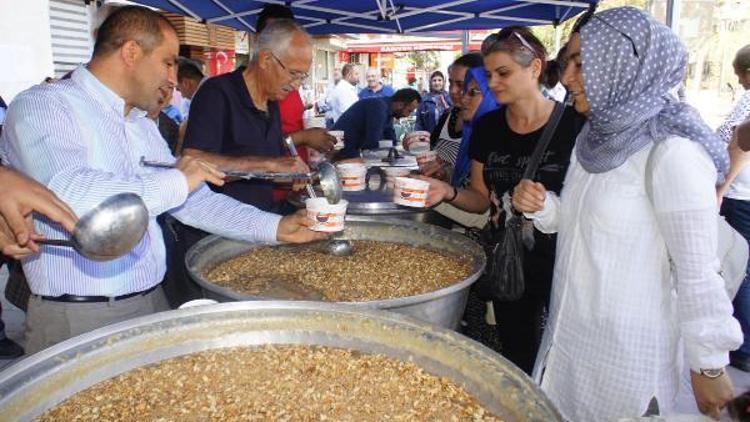 Alaşehir Belediyesinden aşure hayrı