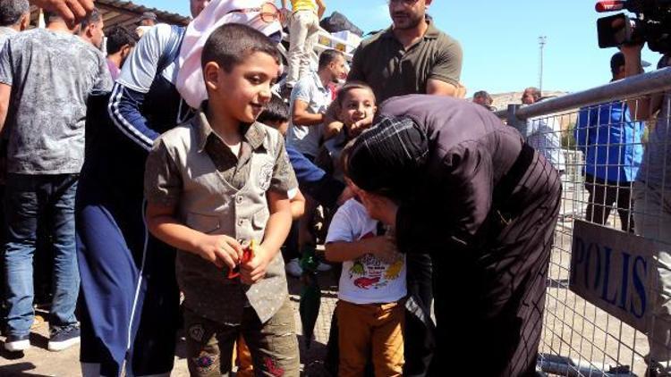 Suriyeli kadın, 4 yıl sonra oğlu ve torunlarına kavuştu