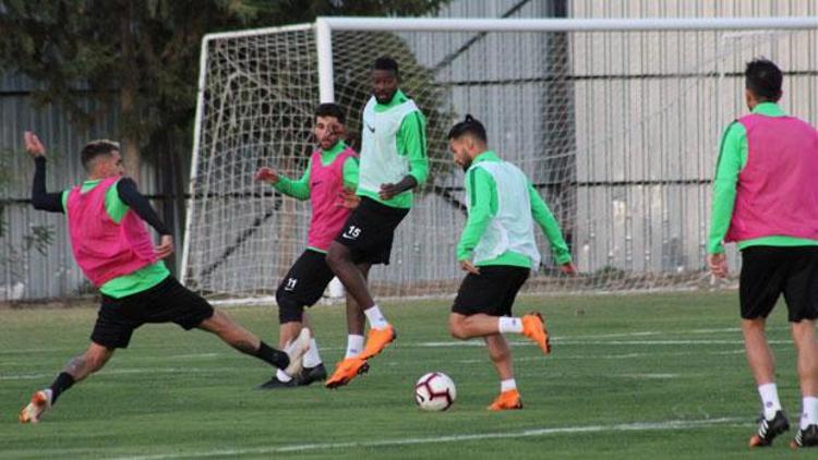 Akhisarsporda Aytemiz Alanyaspor maçı hazırlıkları devam ediyor