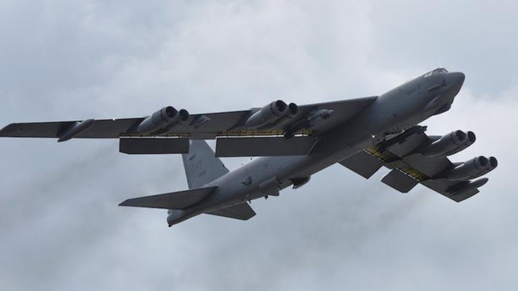 ABDden Çine gövde gösterisi: Nükleer kapasiteli B-52 uçurdular