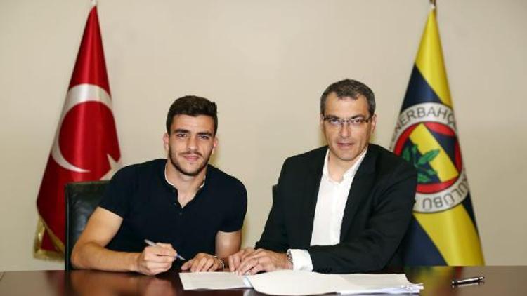 Fenerbahçeli genç futbolcu Oğuz Kağan Güçtekinin sözleşmesi yenilendi