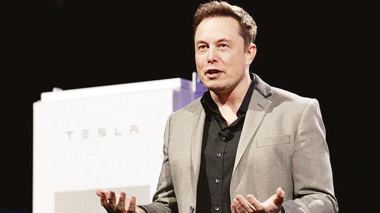 Tesla CEO’luğuna veda mı ediyor