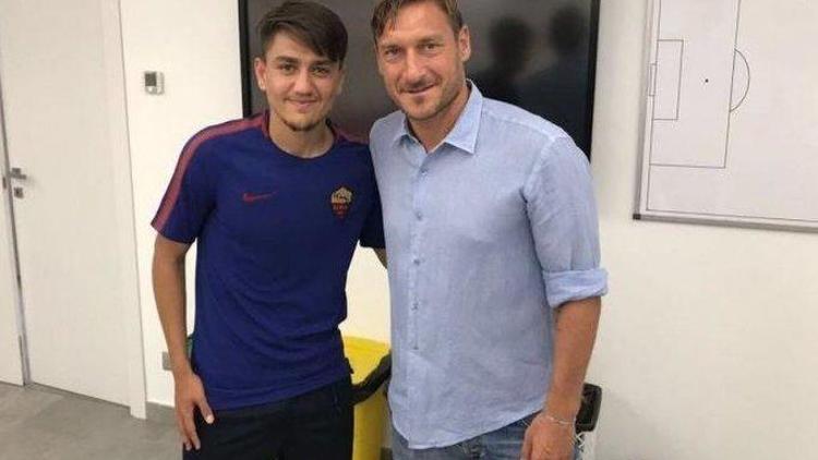 Flaş Totti detayı Cengiz Ünder...