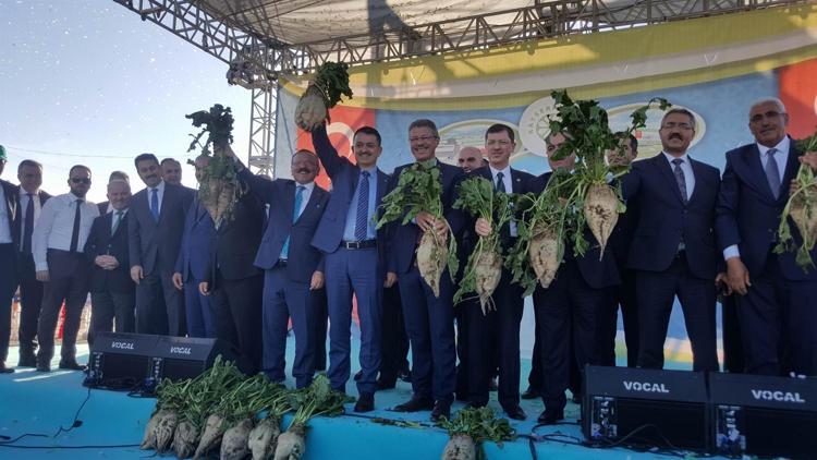 Bakan Pakdemirli: Geleceğin en parlak sektörü tarım olacak