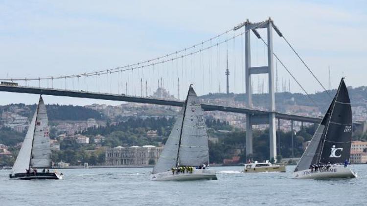 Yelkenler İstanbul Boğazında açıldı
