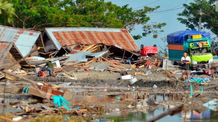 Endonezyadaki depremde ölü sayısı 832ye yükseldi
