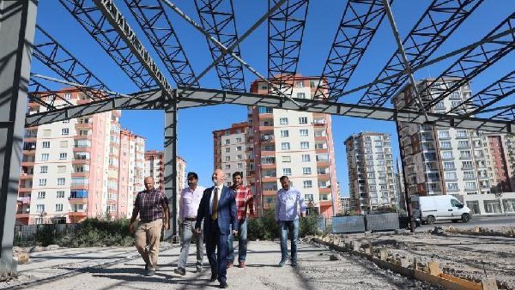 Başkan Çolakbayrakdar, zümrüt pazaryeri inşaatını gezdi