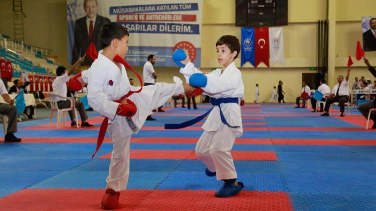 Adanada karate fırtınası