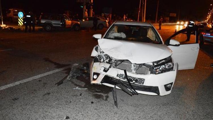 Çubukta zincirleme trafik kazası: 1 ölü, 3 yaralı