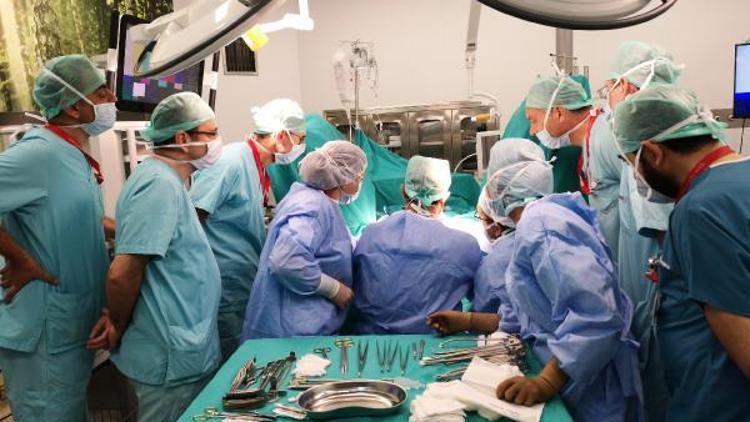 Türk profesörün ameliyat tekniği Avrupada yayılacak
