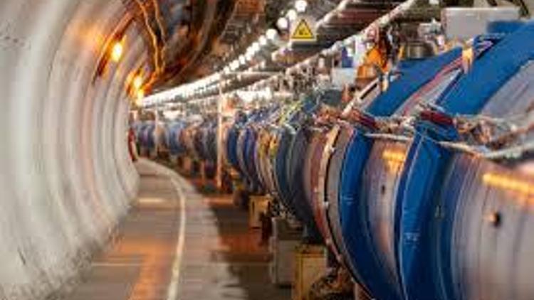CERNde yeni parçacıklar keşfedildi