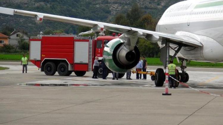 Zonguldakta pistten çıkan uçak için kurtarma çalışması devam ediyor (2)