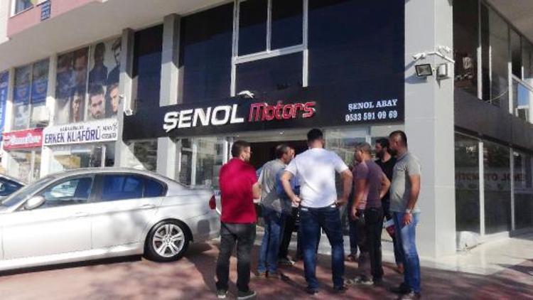 Galeriden lüks otomobil çalındı