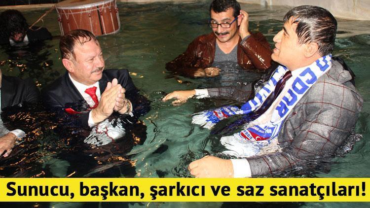 TRT canlı yayınında havuza akın