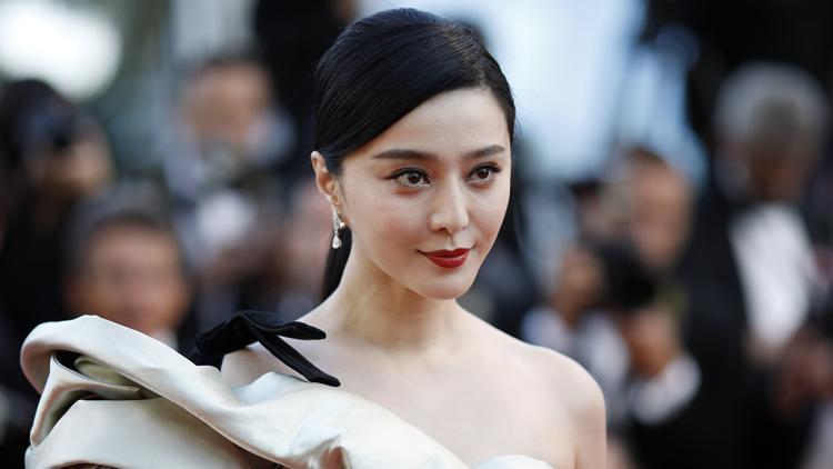 Çinde ünlü aktriste 129 milyon dolar vergi cezası