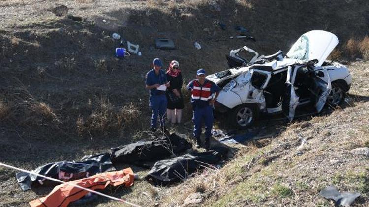 Antalyadaki kazada aynı aileden 4 kişi öldü (2) - Yeniden