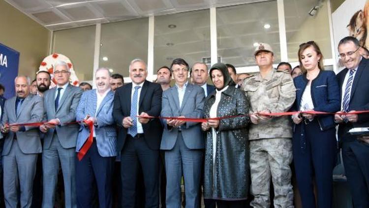 Vanda yapılan modern Hayvan Bakım Evi hizmete açıldı