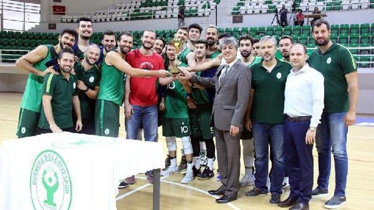 Cumhuriyet Turnuvasında  şampiyon Bornova Belediyespor