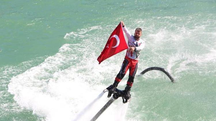 Tuncelide Yamaç Paraşütü Akrobasi Şampiyonası heyecanı