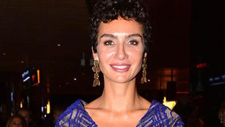 Birce Akalay yeni imajıyla yeniden ekranlarda… Birce Akalay kimdir