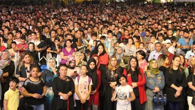 Şanlıurfada Kıraç konserine yoğun ilgi